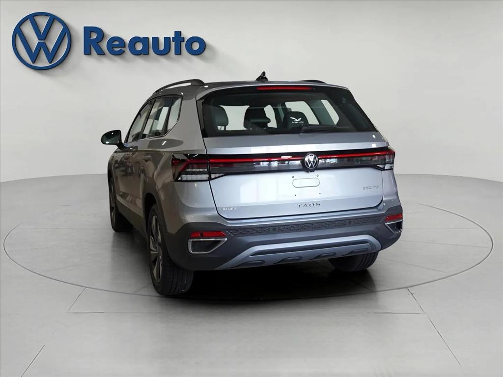 TAOS 1.4 250 TSI TOTAL FLEX COMFORTLINE AUTOMÁTICO4