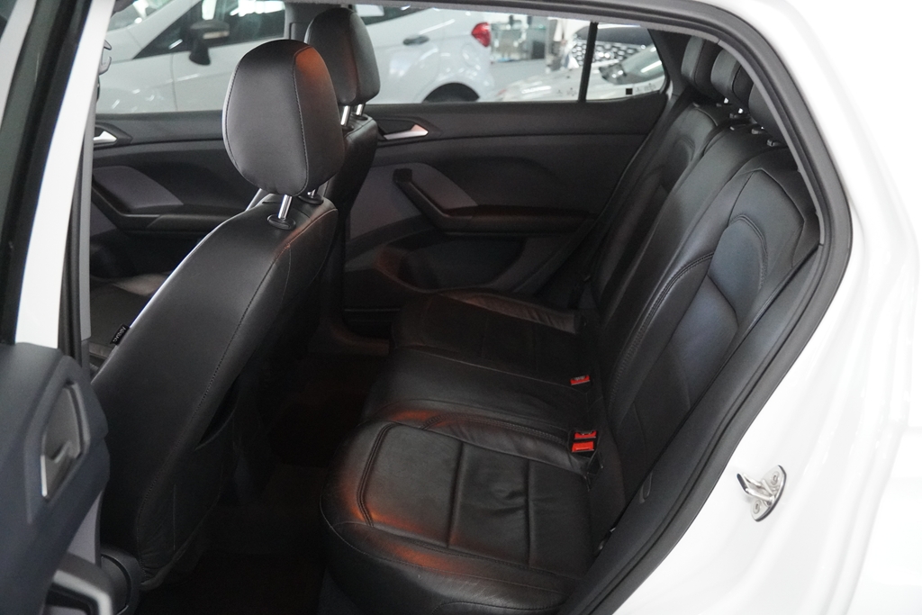 T-CROSS 1.0 200 TSI TOTAL FLEX SENSE AUTOMÁTICO10