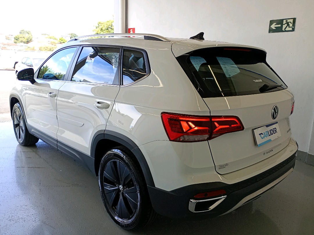 TAOS 1.4 250 TSI TOTAL FLEX HIGHLINE AUTOMÁTICO5