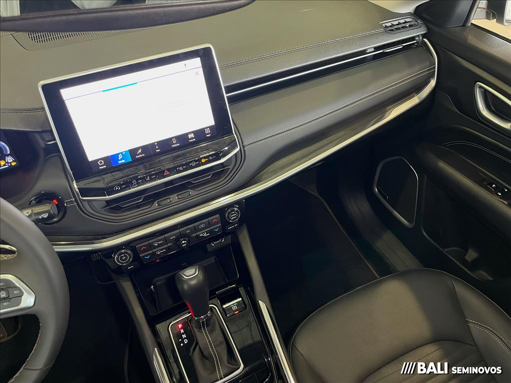 COMMANDER 1.3 T270 TURBO FLEX LONGITUDE AT613 COMMANDER 1.3 T270 TURBO FLEX LONGITUDE AT613