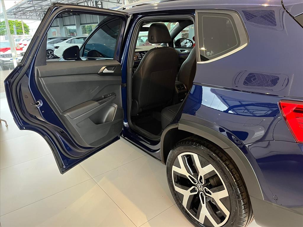 TAOS 1.4 250 TSI TOTAL FLEX HIGHLINE AUTOMÁTICO15