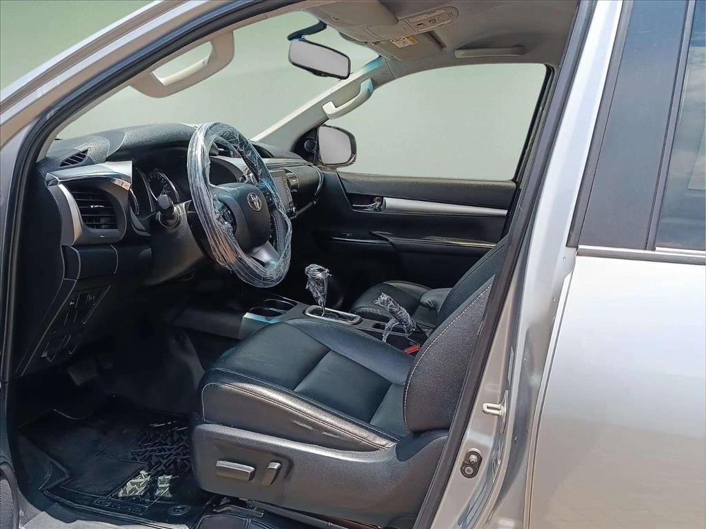 HILUX 2.8 D-4D TURBO DIESEL CD SRV 4X4 AUTOMÁTICO10