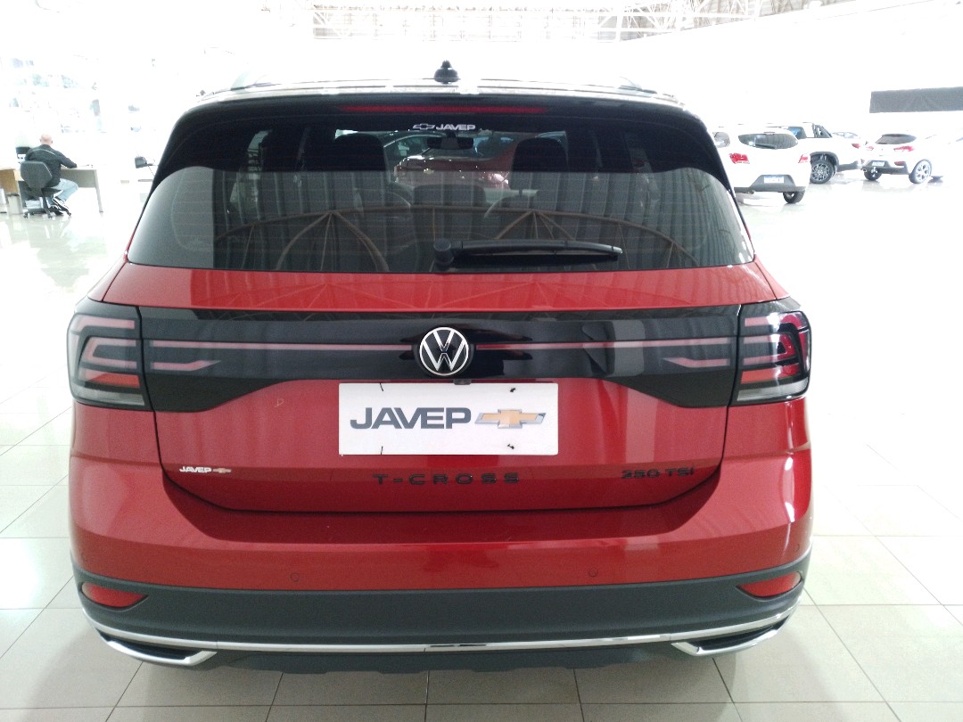 Volkswagen-T-CROSS-1.4 250 TSI TOTAL FLEX HIGHLINE AUTOMÁTICO