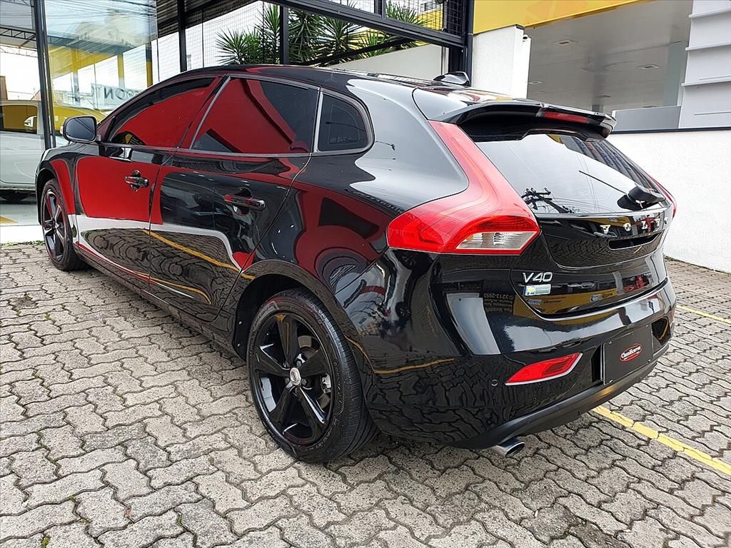Volvo V40 - 2.0 T4 KINETIC GASOLINA 4P AUTOMÁTICO