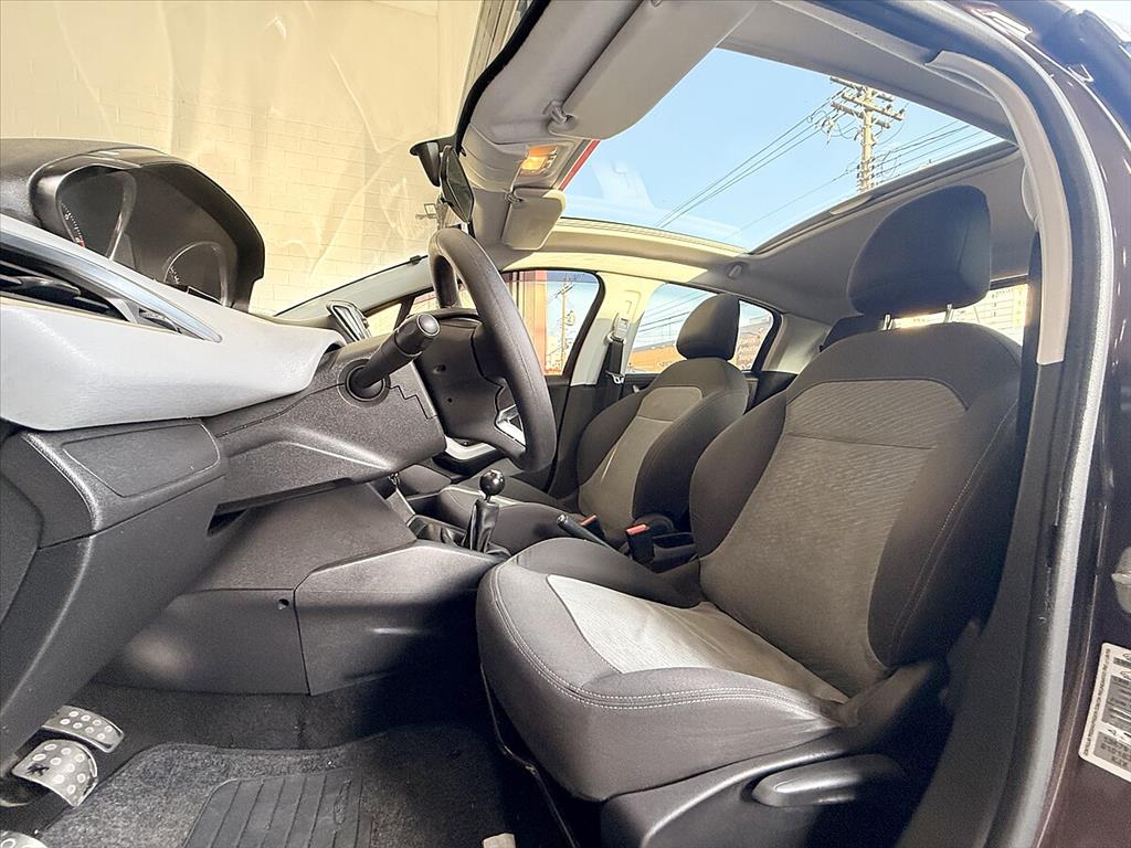 Peugeot 208 - 1.5 ALLURE 8V FLEX 4P MANUAL