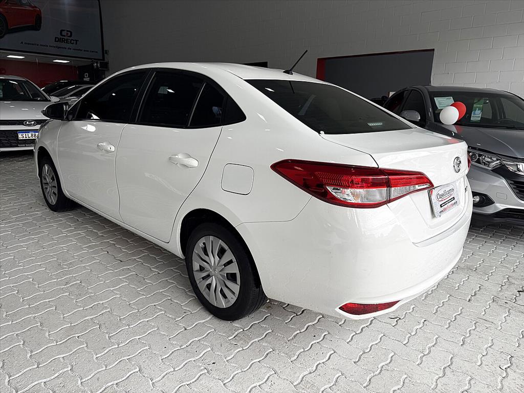 Toyota Yaris - 1.5 16V FLEX SEDAN XL MULTIDRIVE