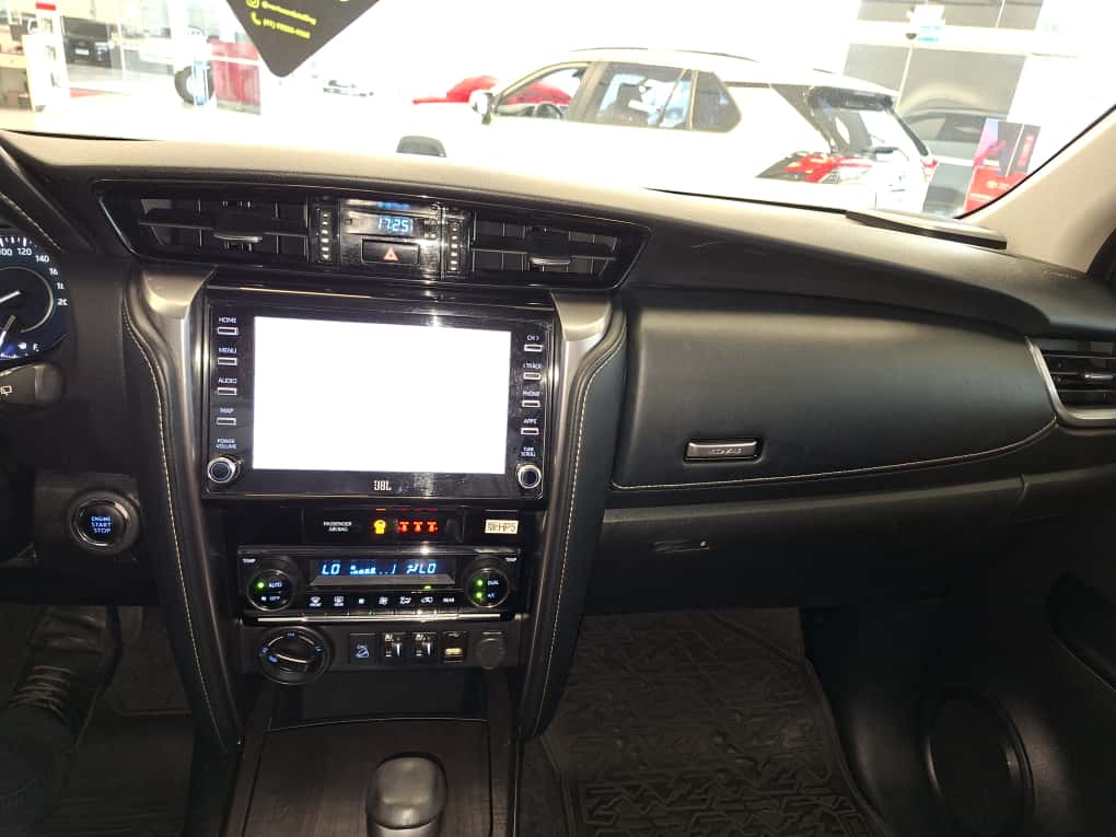 HILUX SW4 2.8 D-4D TURBO DIESEL SRX 4X4 AUTOMÁTICO8