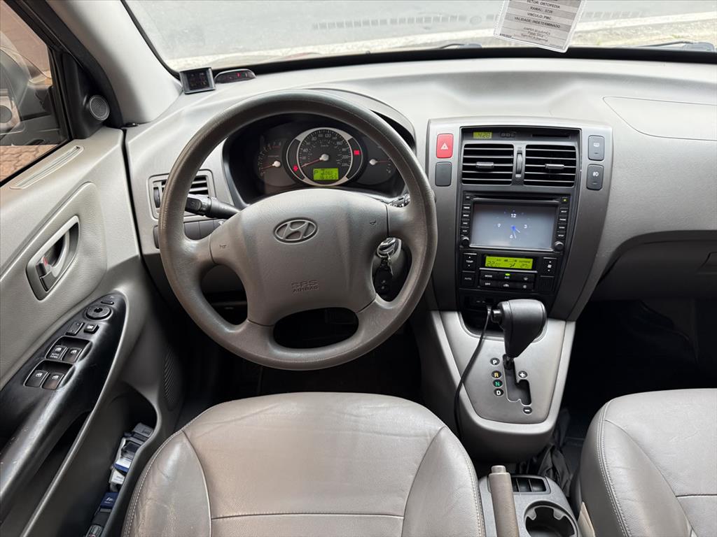 Hyundai Tucson - 2.0 MPFI GLS 16V 143CV 2WD FLEX 4P AUTOMÁTICO