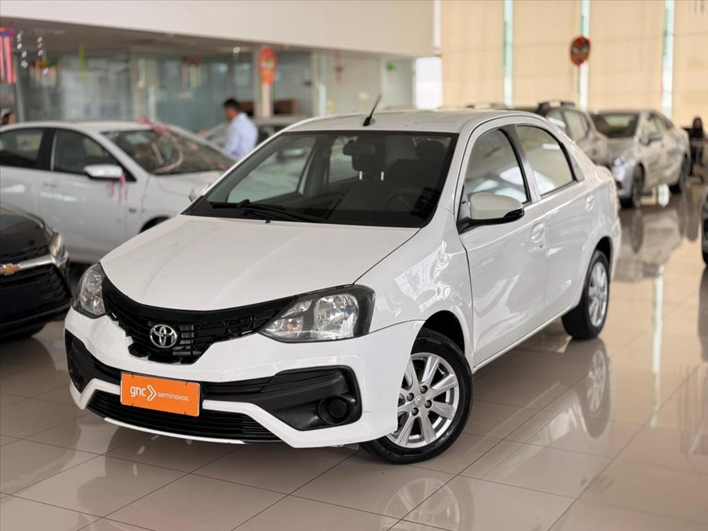 TOYOTA ETIOS 1.5 X PLUS SEDAN 16V FLEX 4P AUTOMÁTICO