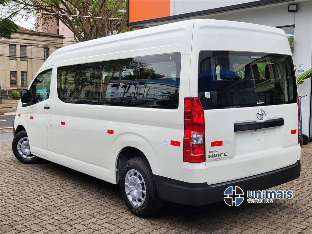 TOYOTA HIACE 2.8 D-4D TURBO DIESEL MINIBUS 15+1 DX AUTOMÁTICO — foto 5