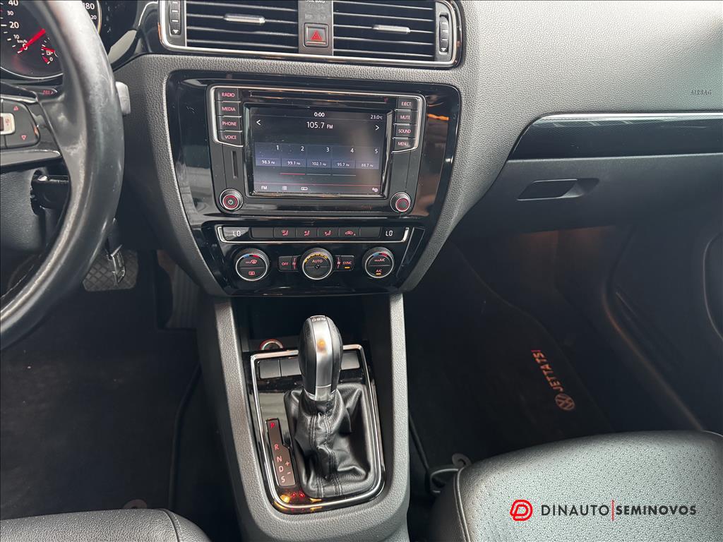 VW - Volkswagen-JETTA-2.0 TSI HIGHLINE 211CV GASOLINA 4P TIPTRONIC