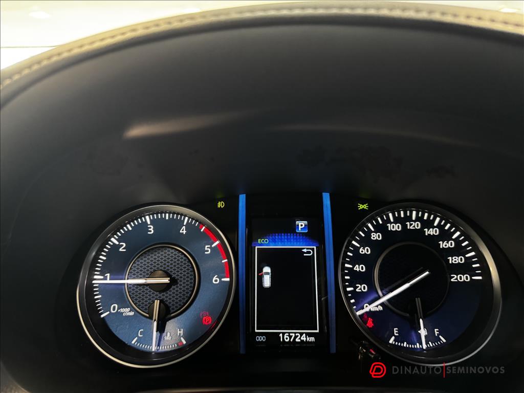 Toyota-HILUX SW4-2.8 D-4D TURBO DIESEL SRX 7L 4X4 AUTOMÁTICO