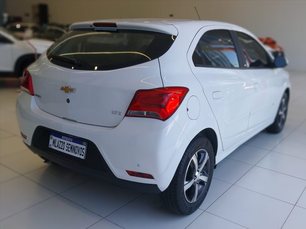 ONIX 1.4 MPFI LTZ 8V FLEX 4P AUTOMÁTICO4