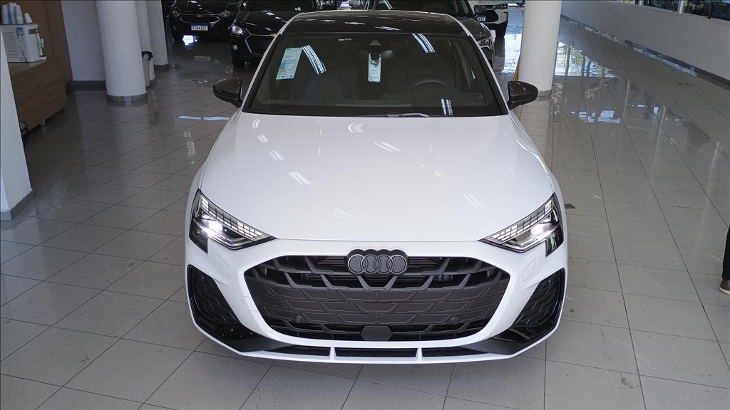 A3 2.0 40 TFSI GASOLINA SEDAN PERFORMANCE BLACK S-TRONIC1