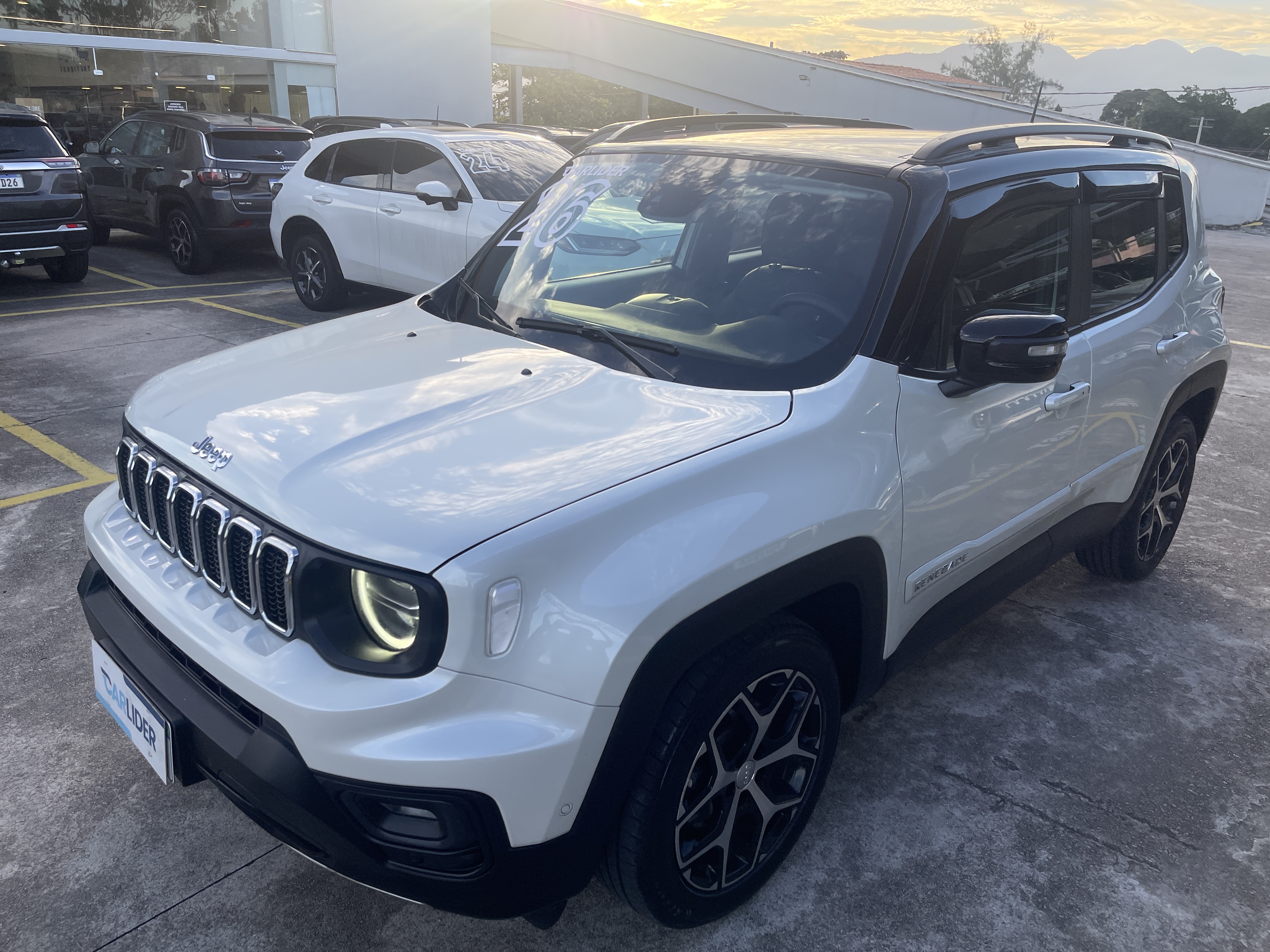 RENEGADE 1.3 T270 TURBO FLEX SAHARA AT62