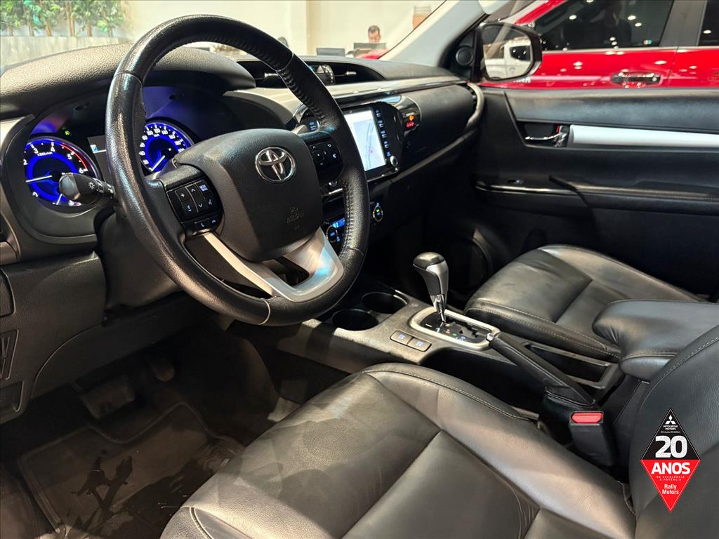 Toyota-HILUX-2.8 SRV 4X4 CD 16V DIESEL 4P AUTOMÁTICO