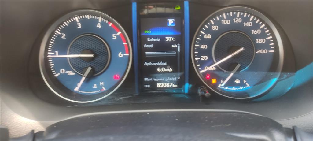 HILUX SW4 2.8 D-4D TURBO DIESEL SRX 4X4 AUTOMÁTICO17