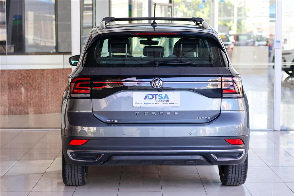 VOLKSWAGEN T-CROSS 1.4 250 TSI TOTAL FLEX HIGHLINE AUTOMÁTICO