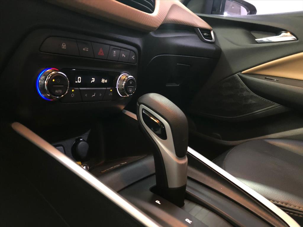 ONIX PLUS 1.0 TURBO FLEX PREMIER AUTOMÁTICO9