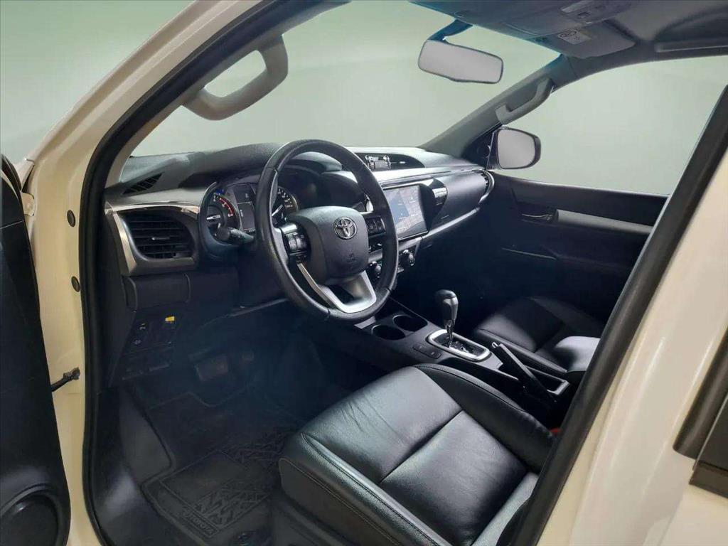 HILUX 2.8 D-4D TURBO DIESEL CD SRV 4X4 AUTOMÁTICO11