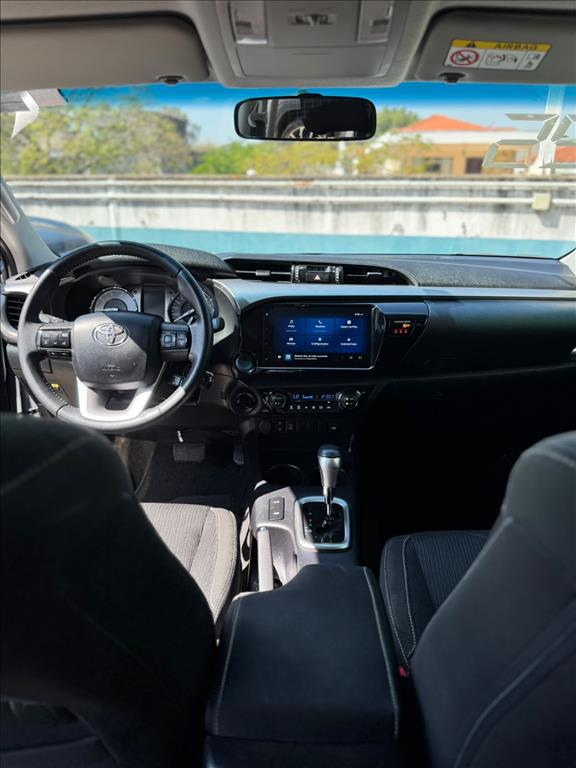 HILUX 2.8 D-4D TURBO DIESEL CD SR 4X4 AUTOMÁTICO10