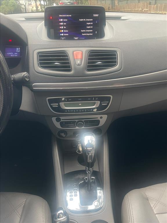 Renault-FLUENCE-2.0 PRIVILÉGE 16V FLEX 4P AUTOMÁTICO