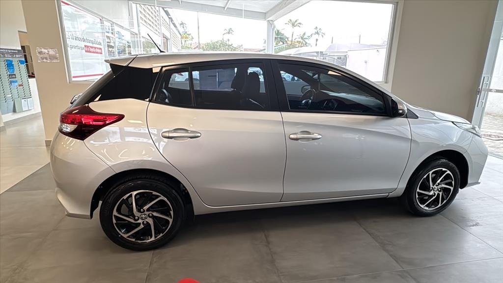 YARIS 1.5 16V FLEX SEDAN XLS CONNECT MULTIDRIVE6