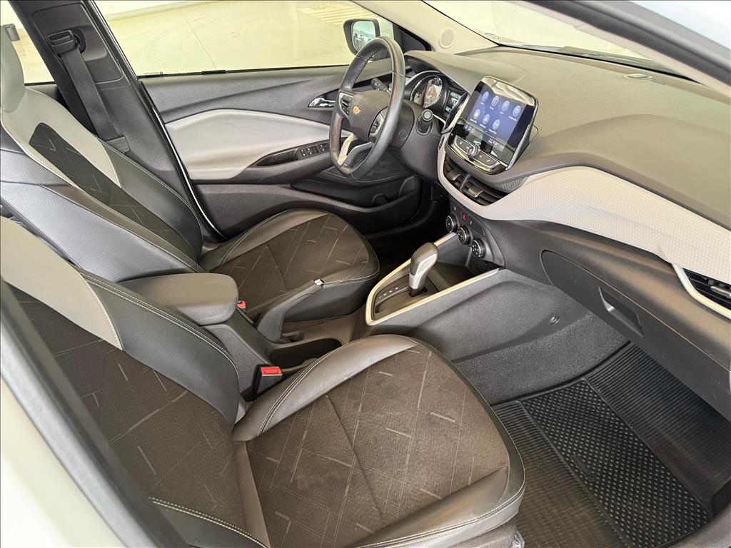 ONIX 1.0 TURBO FLEX PREMIER AUTOMÁTICO9