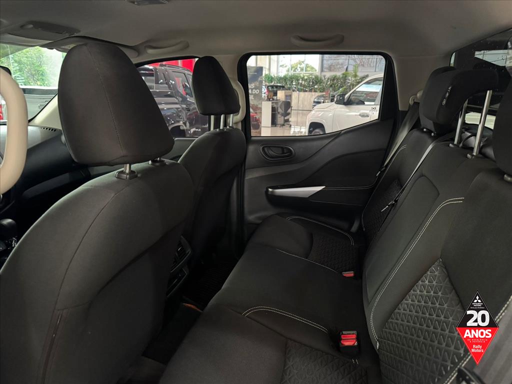 Nissan-FRONTIER-2.3 16V TURBO DIESEL ATTACK CD 4X4 AUTOMÁTICO