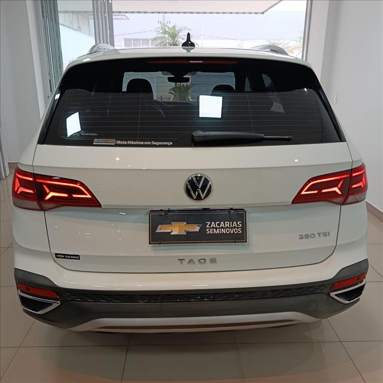 TAOS 1.4 250 TSI TOTAL FLEX HIGHLINE AUTOMÁTICO3