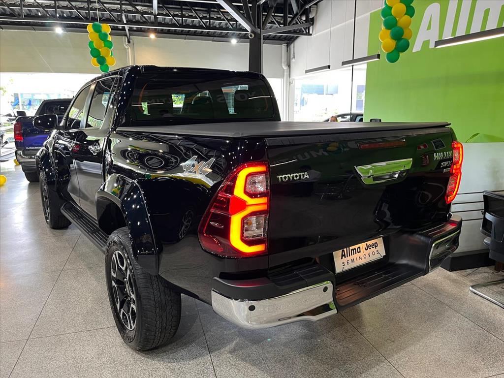 HILUX 2.8 D-4D TURBO DIESEL CD SRX 4X4 AUTOMÁTICO5