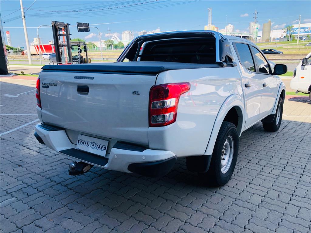 L200 TRITON 2.4 16V TURBO DIESEL GL CD 4X4 MANUAL3