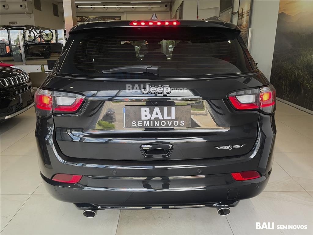 COMPASS 2.0 HURRICANE 4 TURBO GASOLINA BLACKHAWK AT94