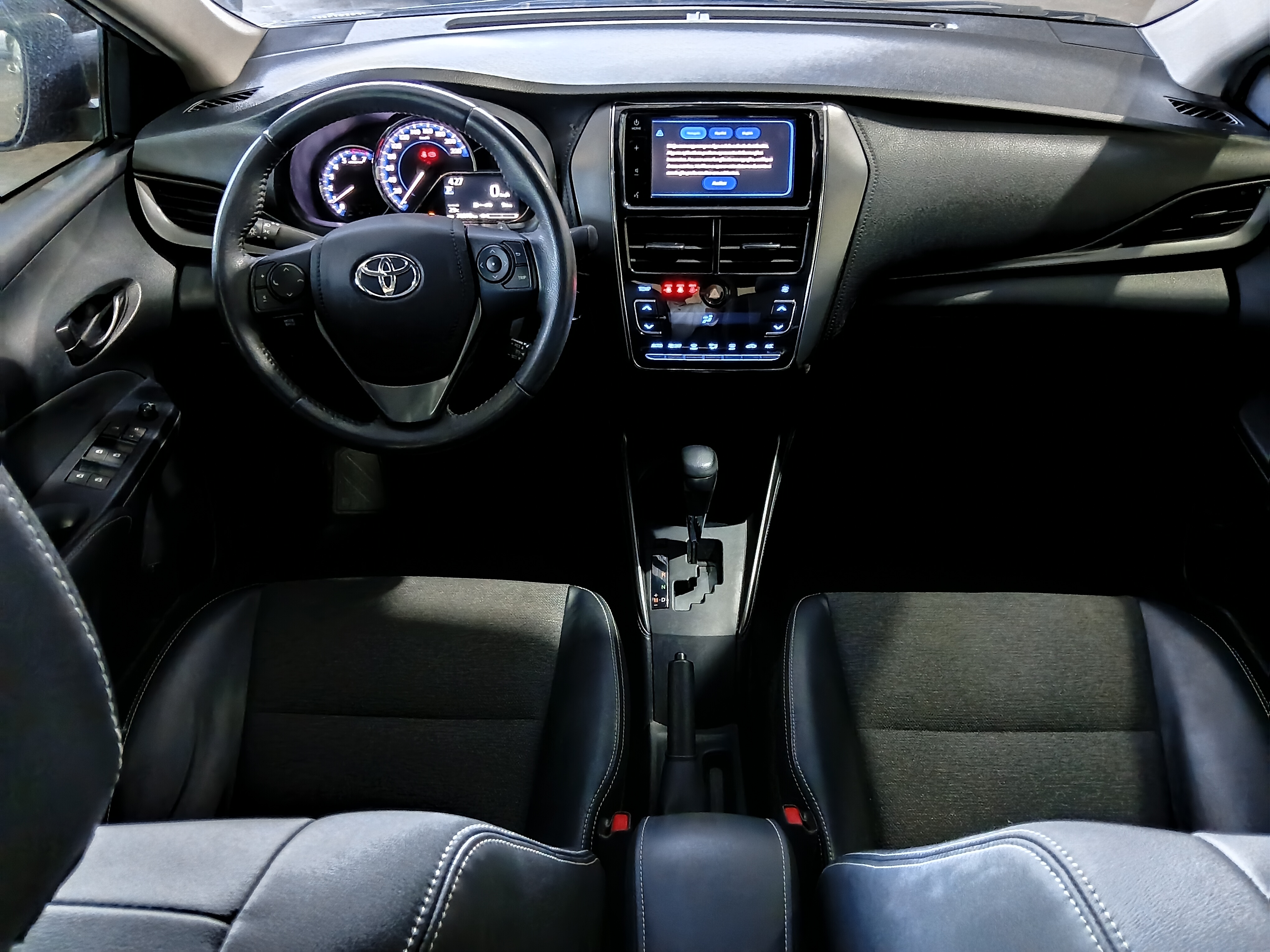 Toyota-YARIS-1.5 16V FLEX SEDAN XS CONNECT MULTIDRIVE