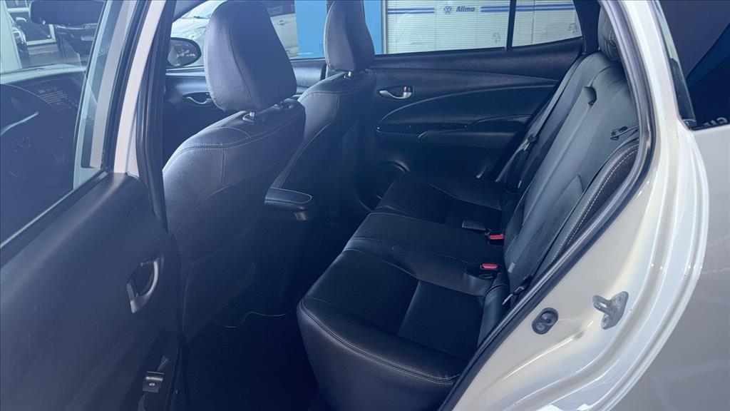 YARIS 1.5 16V FLEX XLS CONNECT MULTIDRIVE9