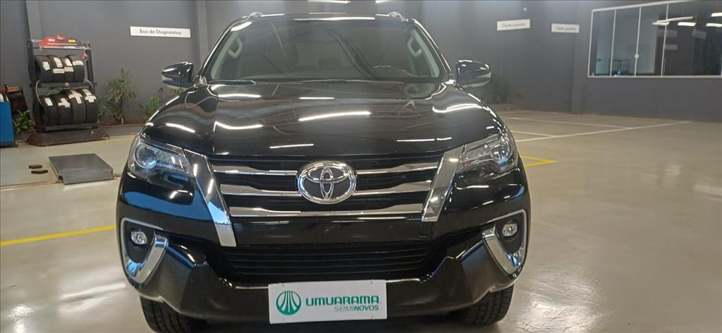 HILUX SW4 2.8 SRX 4X4 7 LUGARES 16V TURBO INTERCOOLER DIESEL 4P AUTOMÁTICO0
