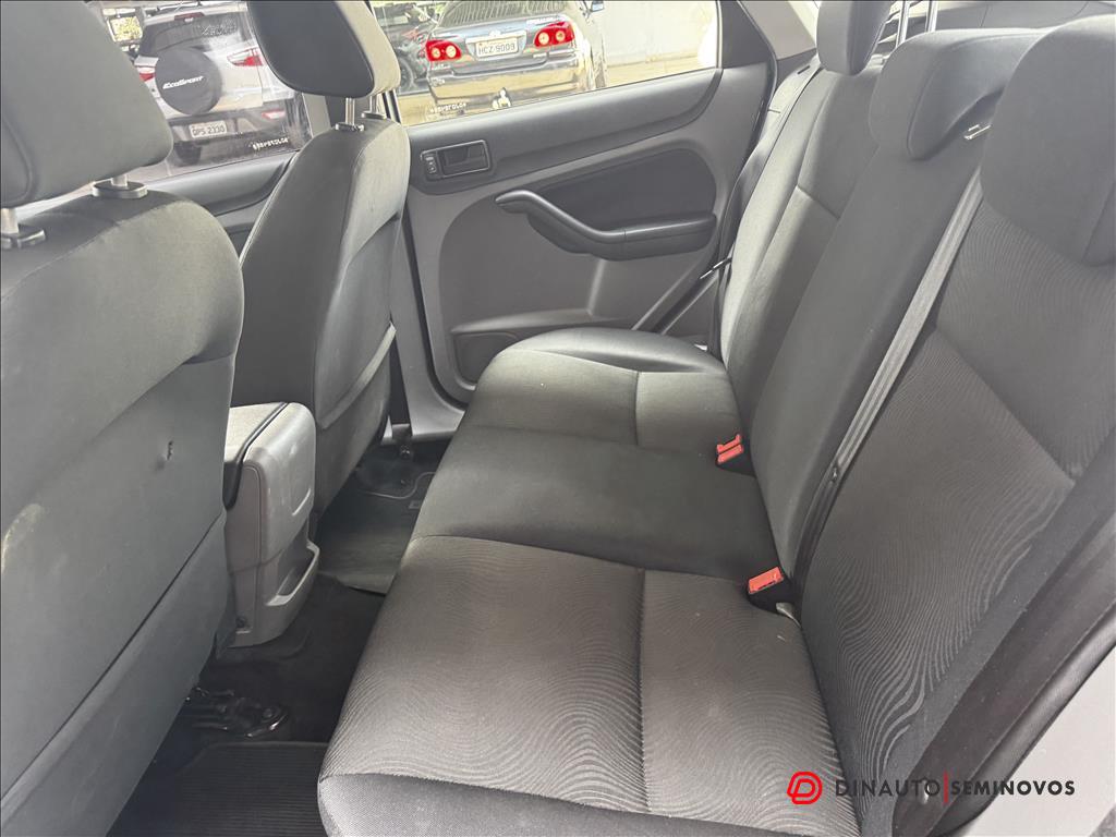 Ford-FOCUS-1.6 GLX 16V FLEX 4P MANUAL