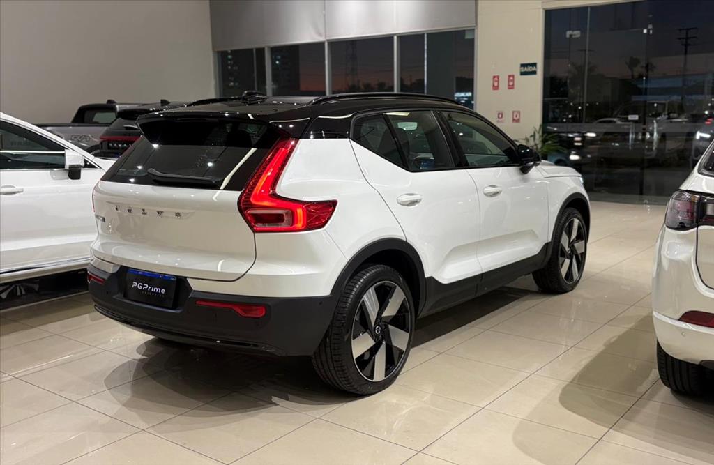 EX40 P8 RECHARGE TWIN ELECTRIC ULTRA AWD7