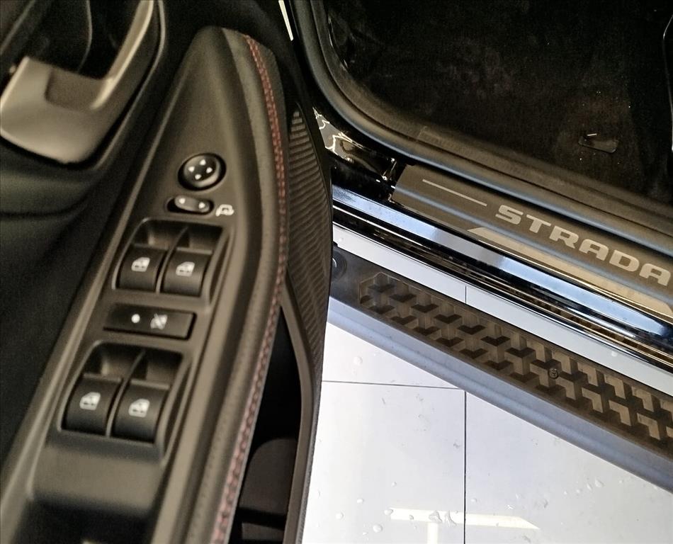 STRADA 1.0 TURBO 200 FLEX ULTRA CD CVT6