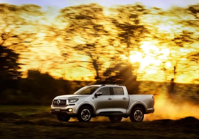 POER P30 2.4 TURBO DIESEL EXCLUSIVE 4X4 AUTOMÁTICO1