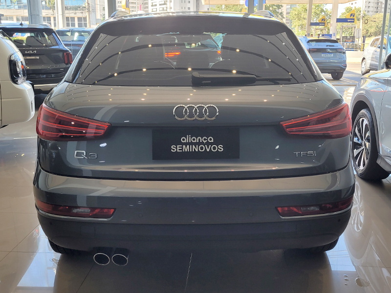 Q3 1.4 TFSI AMBIENTE FLEX 4P S TRONIC4