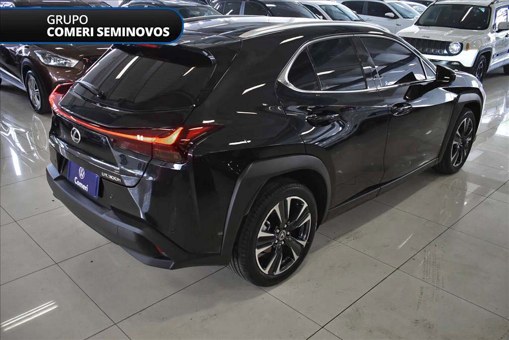 UX 300h 2.0 VVT-I HYBRID CVT1