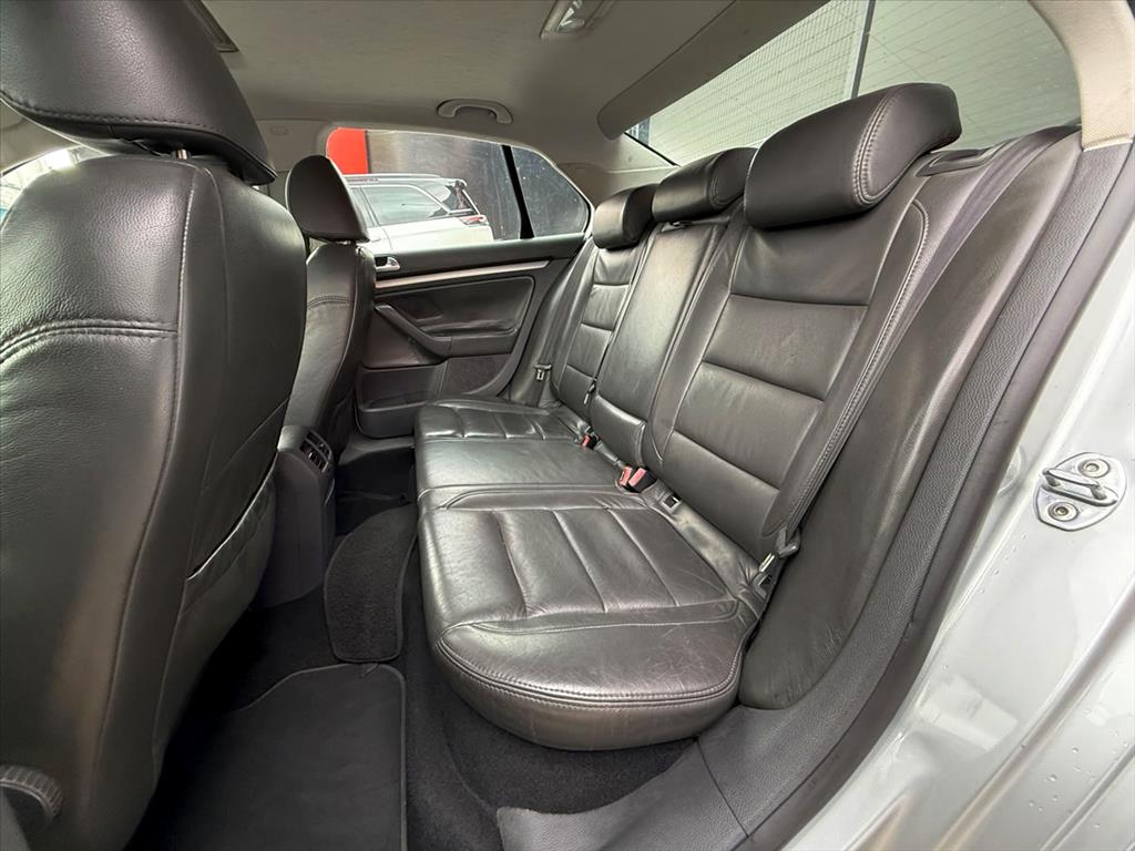 Volkswagen Jetta - 2.5 I 20V 150CV GASOLINA 4P TIPTRONIC