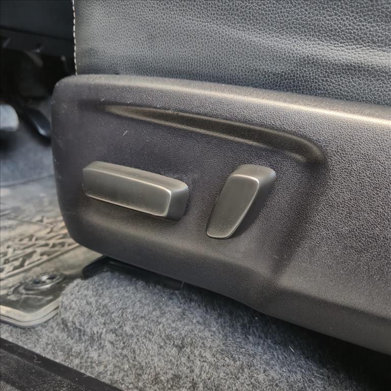 HILUX SW4 2.8 D-4D TURBO DIESEL SRX 7L 4X4 AUTOMÁTICO15