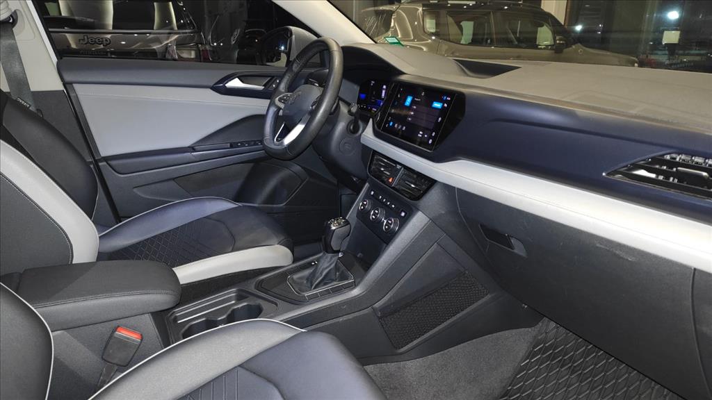 TAOS 1.4 250 TSI TOTAL FLEX COMFORTLINE AUTOMÁTICO12