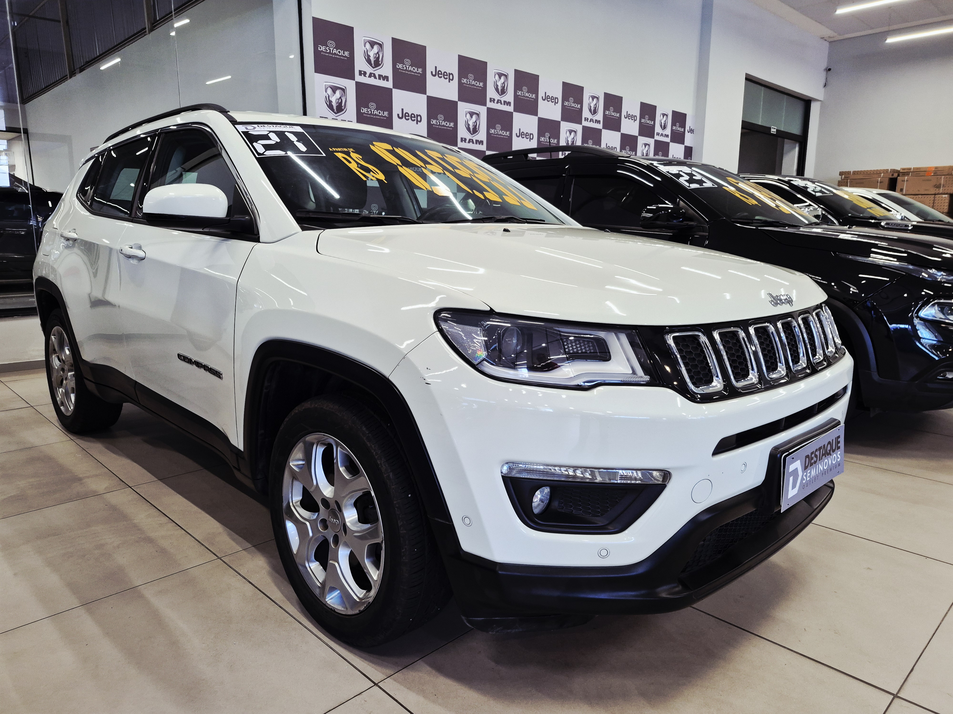 Foto ilustrativa do carro