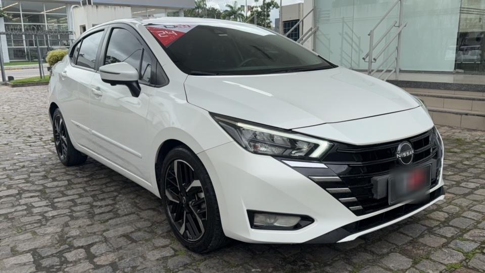 Nissan-VERSA-1.6 16V FLEX EXCLUSIVE XTRONIC