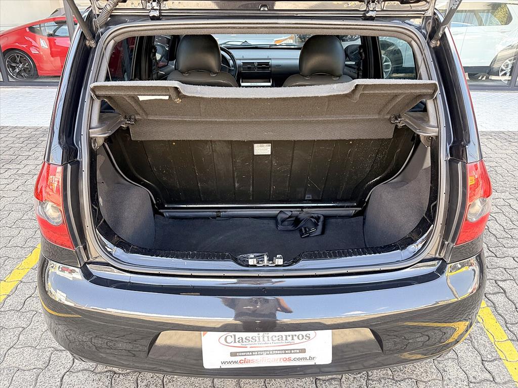 Volkswagen Fox - 1.0 MI BLACKFOX 8V FLEX 4P MANUAL