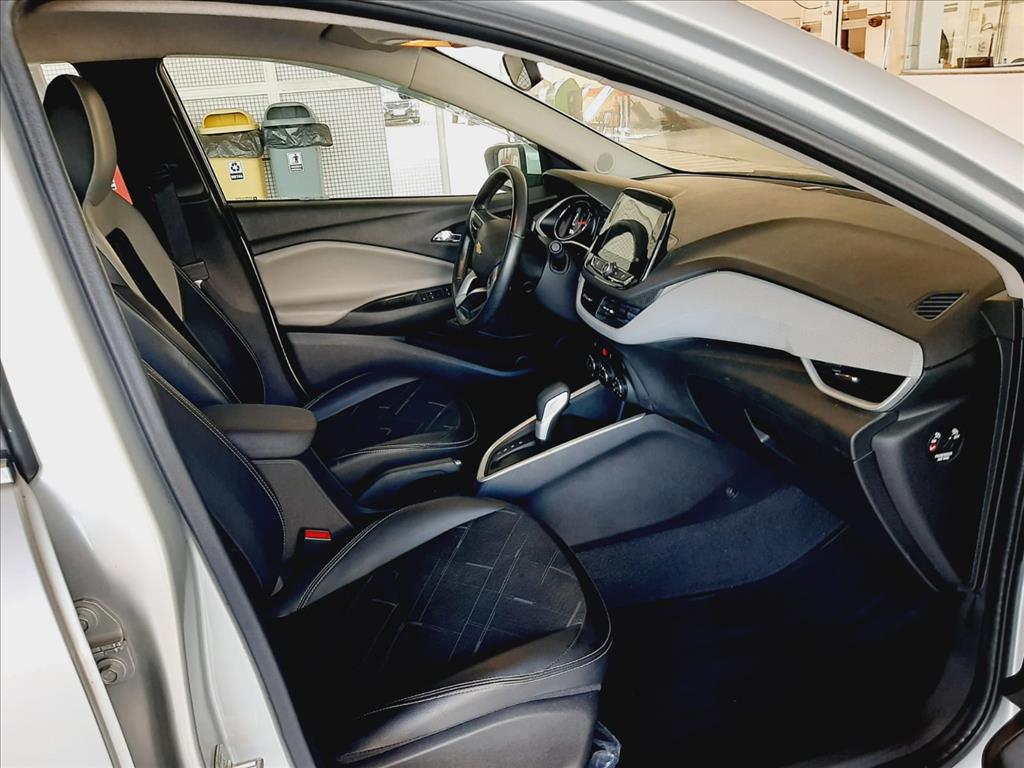 ONIX 1.0 TURBO FLEX AUTOMÁTICO12