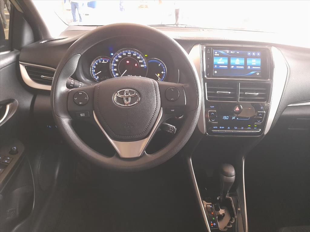 YARIS 1.5 16V FLEX SEDAN XL PLUS TECH MULTIDRIVE